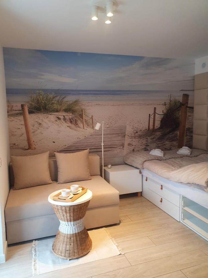 Apartament Beige Z Ogrodkiem Dziwnowek Exterior photo
